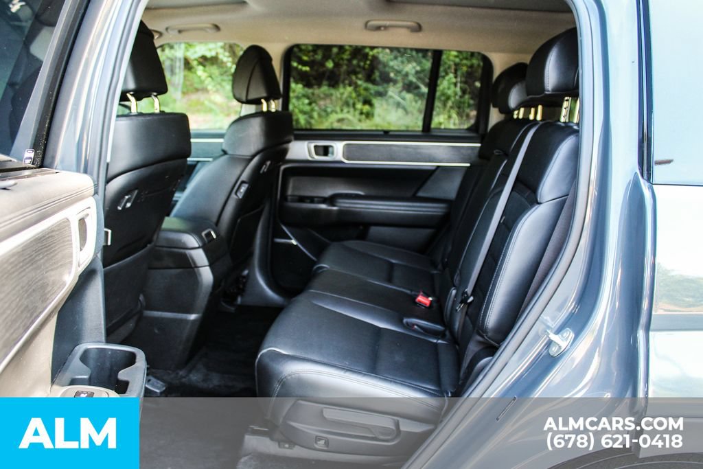 Used 2024 Hyundai Santa Fe Limited FWD image 16