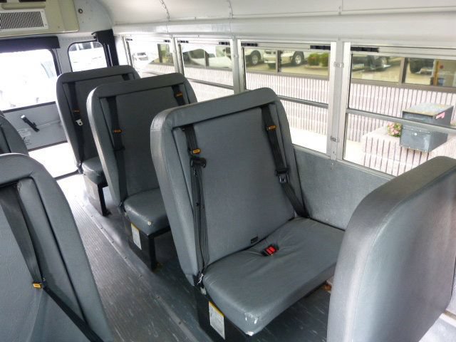 Used 2007 Chevrolet Express 3500 w/ School Bus Package RWD image 29