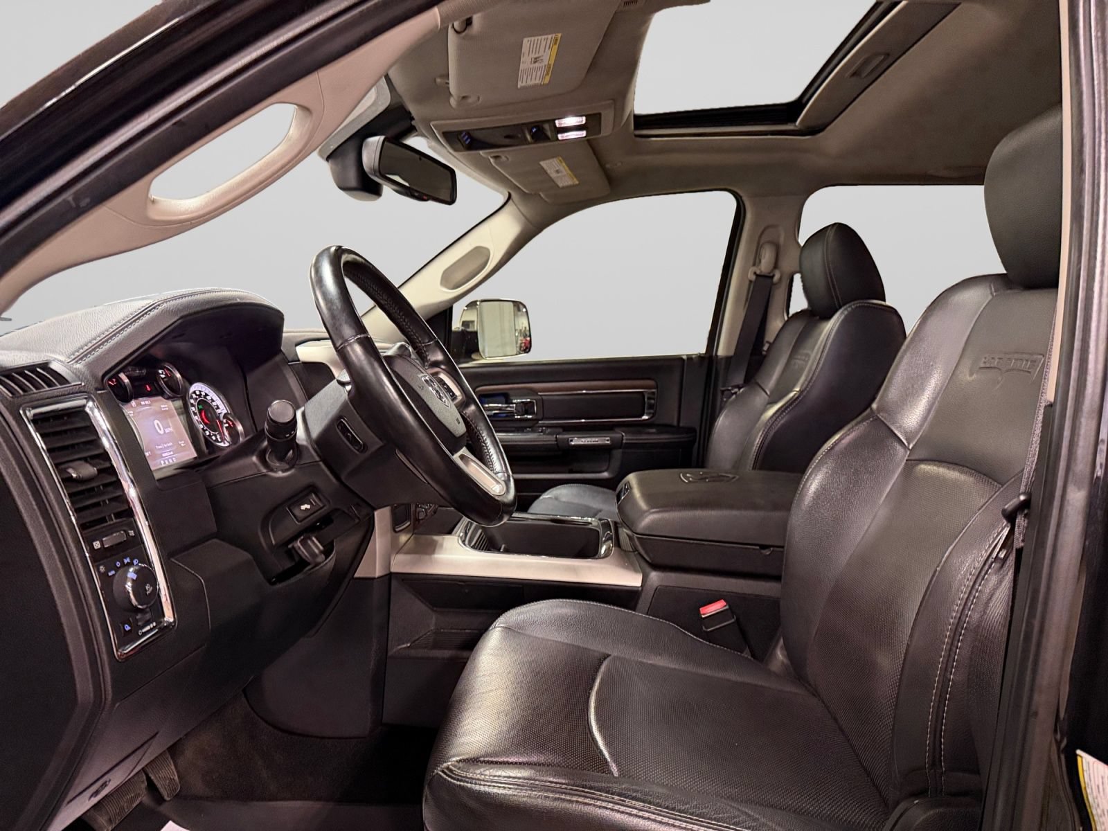 Used 2017 RAM 2500 Laramie AWD/4WD image 15