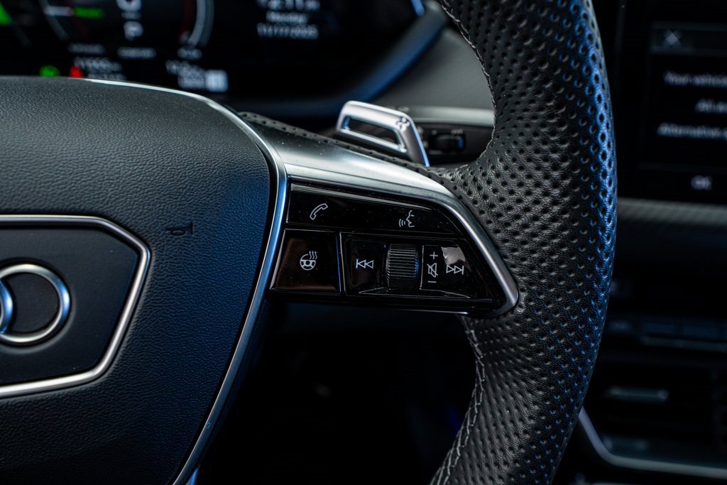 Used 2024 Audi e-tron GT Prestige image 42