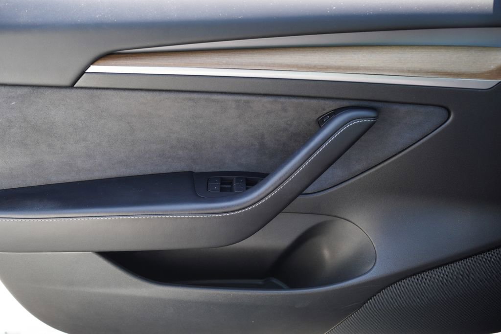 Used 2021 Tesla Model 3 Standard Range Plus RWD image 33