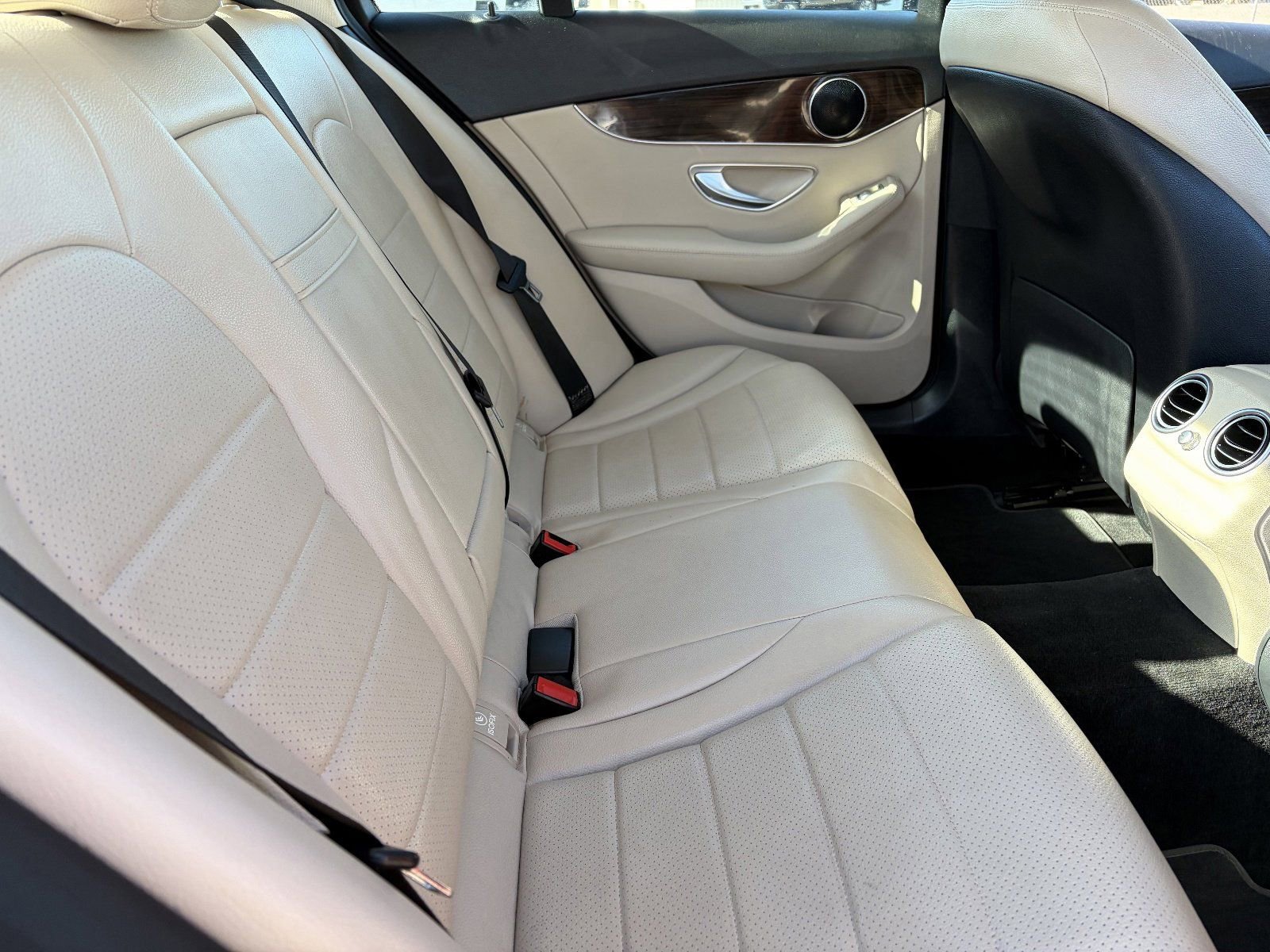 Used 2019 Mercedes-Benz C 300 Sedan image 14