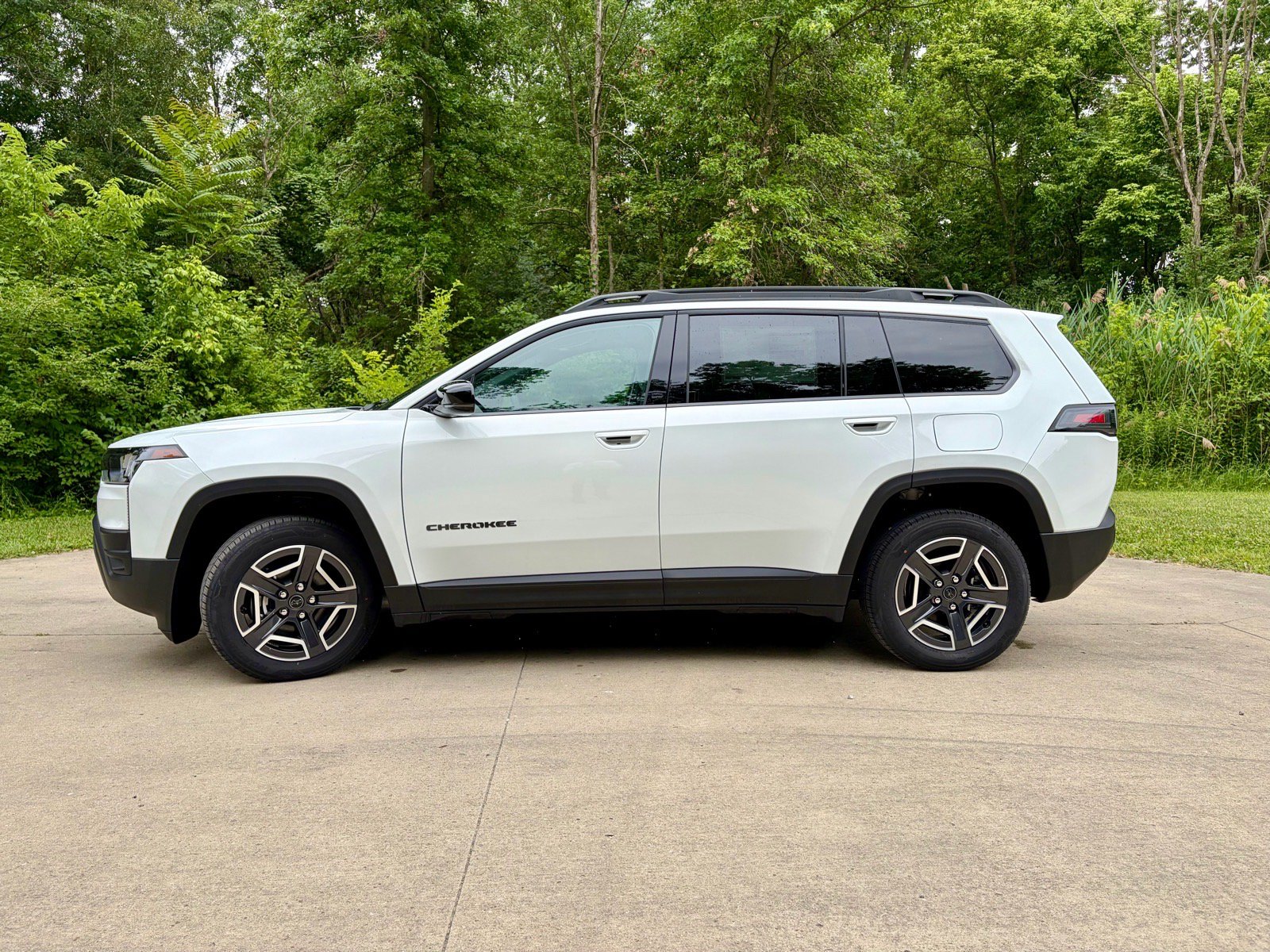 New 2026 Jeep Cherokee Limited AWD/4WD image 7