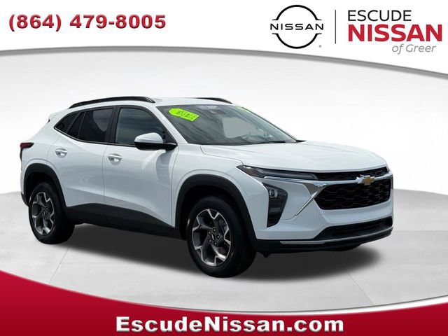 Used 2025 Chevrolet Trax LT