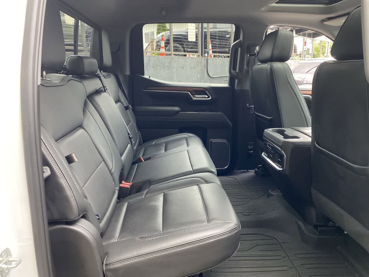 Used 2023 GMC Sierra 1500 Denali w/ Denali Reserve Package AWD/4WD image 17