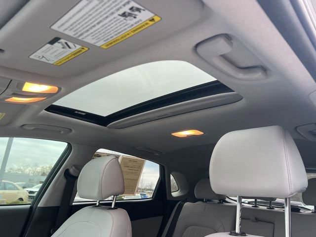 Used 2022 Hyundai Kona SEL w/ Convenience Package image 24