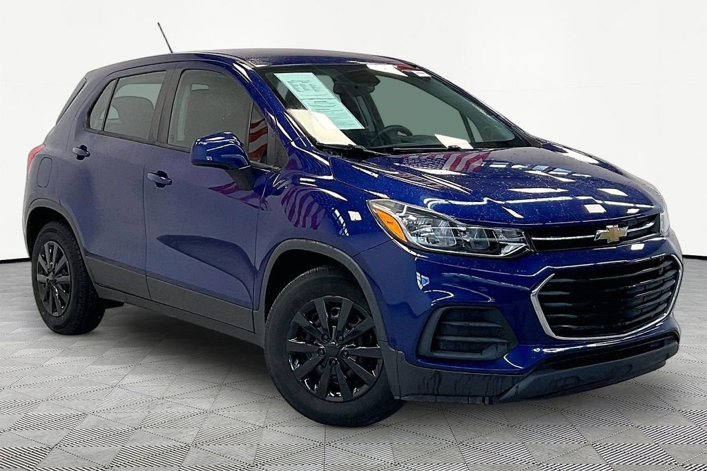 Used 2017 Chevrolet Trax LS FWD image 3