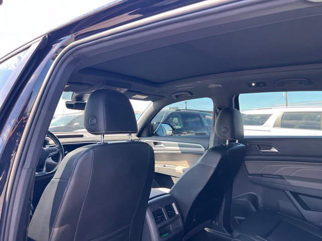 Used 2022 Volkswagen Atlas Cross Sport SEL R-Line AWD/4WD image 13