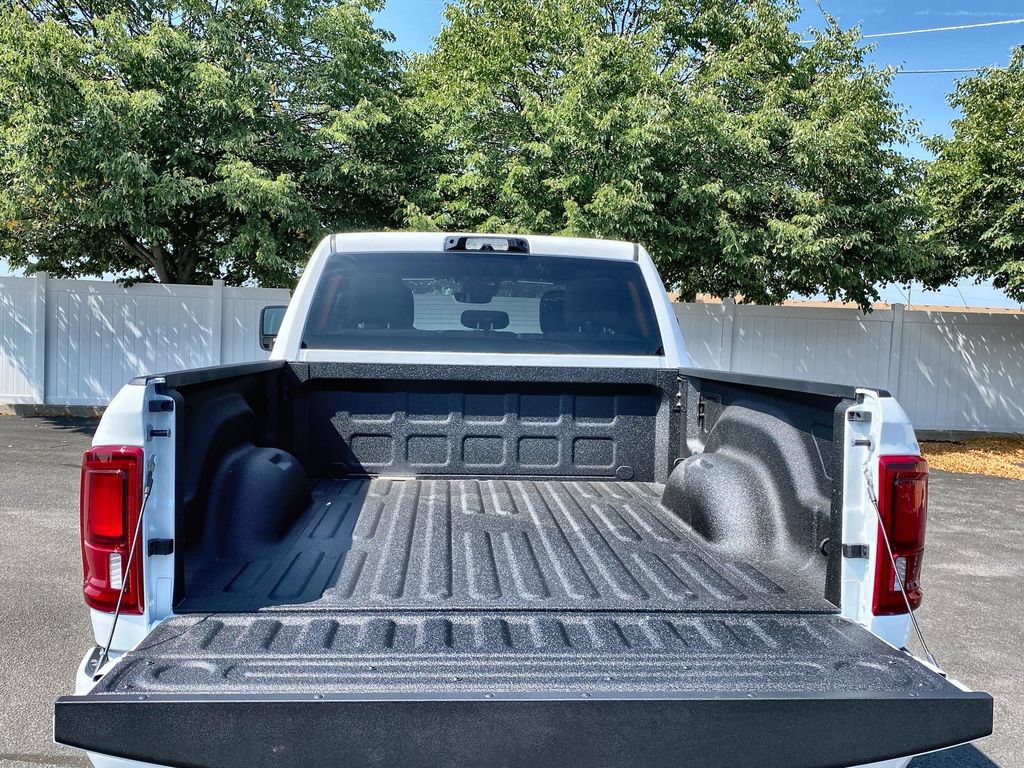 New 2025 RAM 2500 Big Horn AWD/4WD image 24