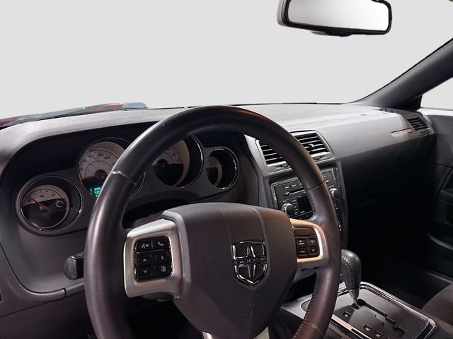 Used 2014 Dodge Challenger SXT RWD image 11