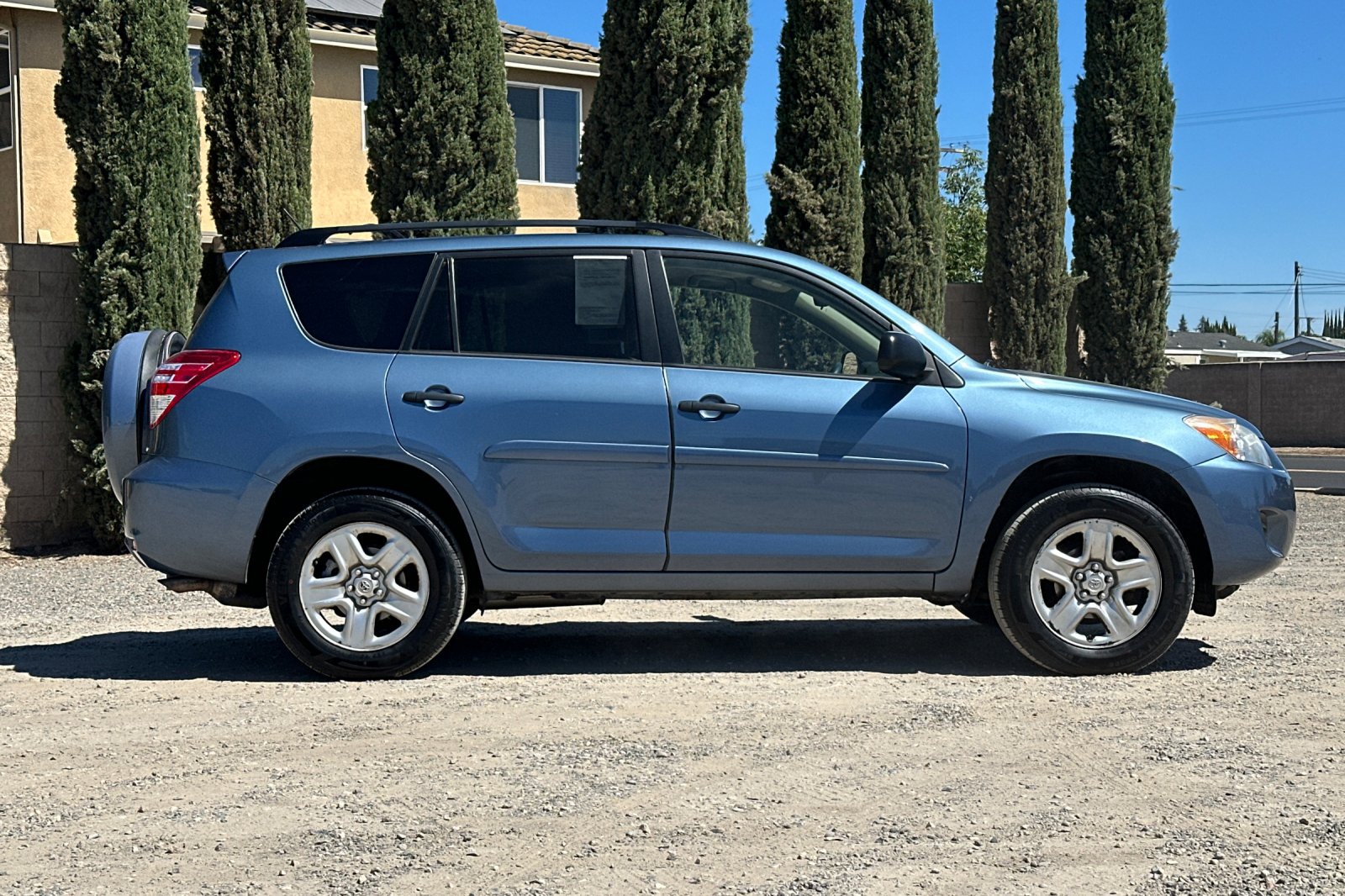 Used 2011 Toyota RAV4 4WD w/ Base L4 Extra Value Pkg image 3