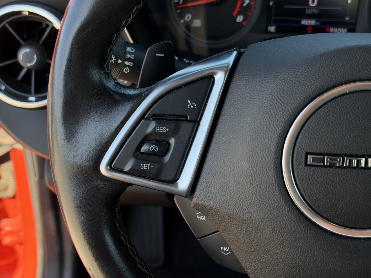 Used 2021 Chevrolet Camaro LT w/ Technology Package RWD image 13