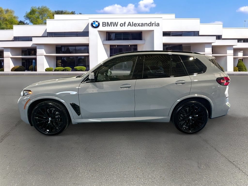 Used 2025 BMW X5 xDrive40i w/ M Sport Package AWD/4WD image 8