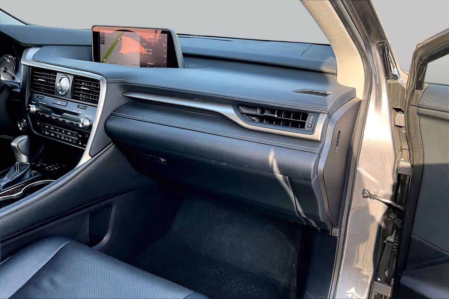 Used 2019 Lexus RX 350 FWD w/ Navigation Package image 16