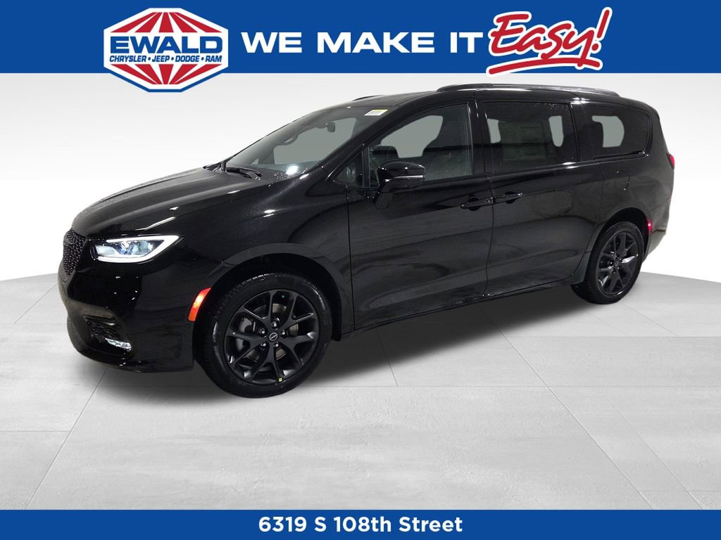 New 2026 Chrysler Pacifica Limited w/ S Appearance Package image 17