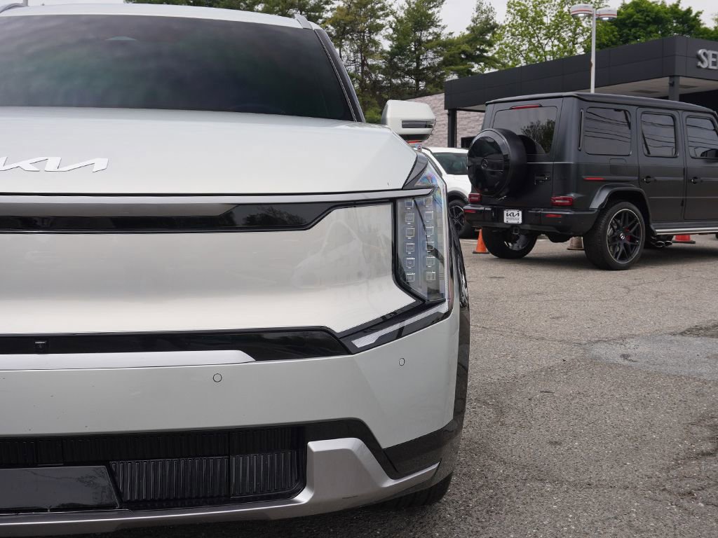 Used 2024 Kia EV9 Land AWD/4WD image 18
