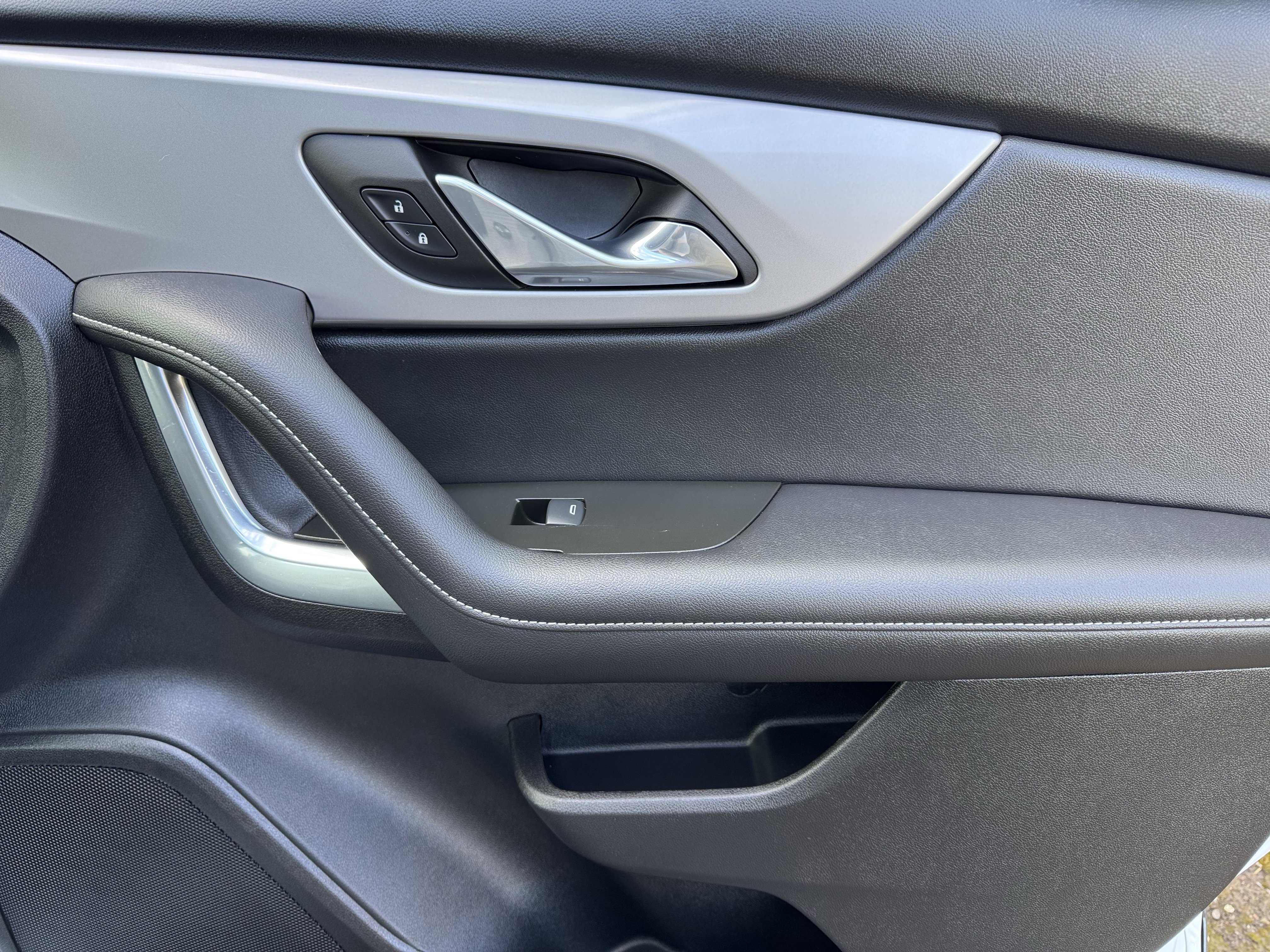 Used 2024 Chevrolet Blazer LT w/ LPO, Floor Liner Package FWD image 22