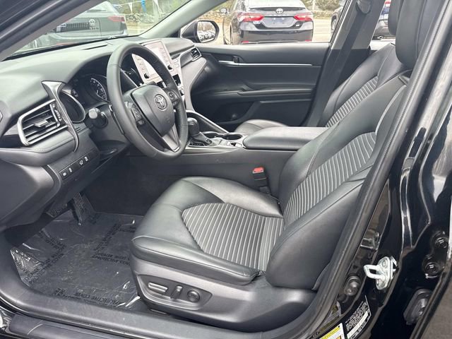Used 2023 Toyota Camry SE image 18