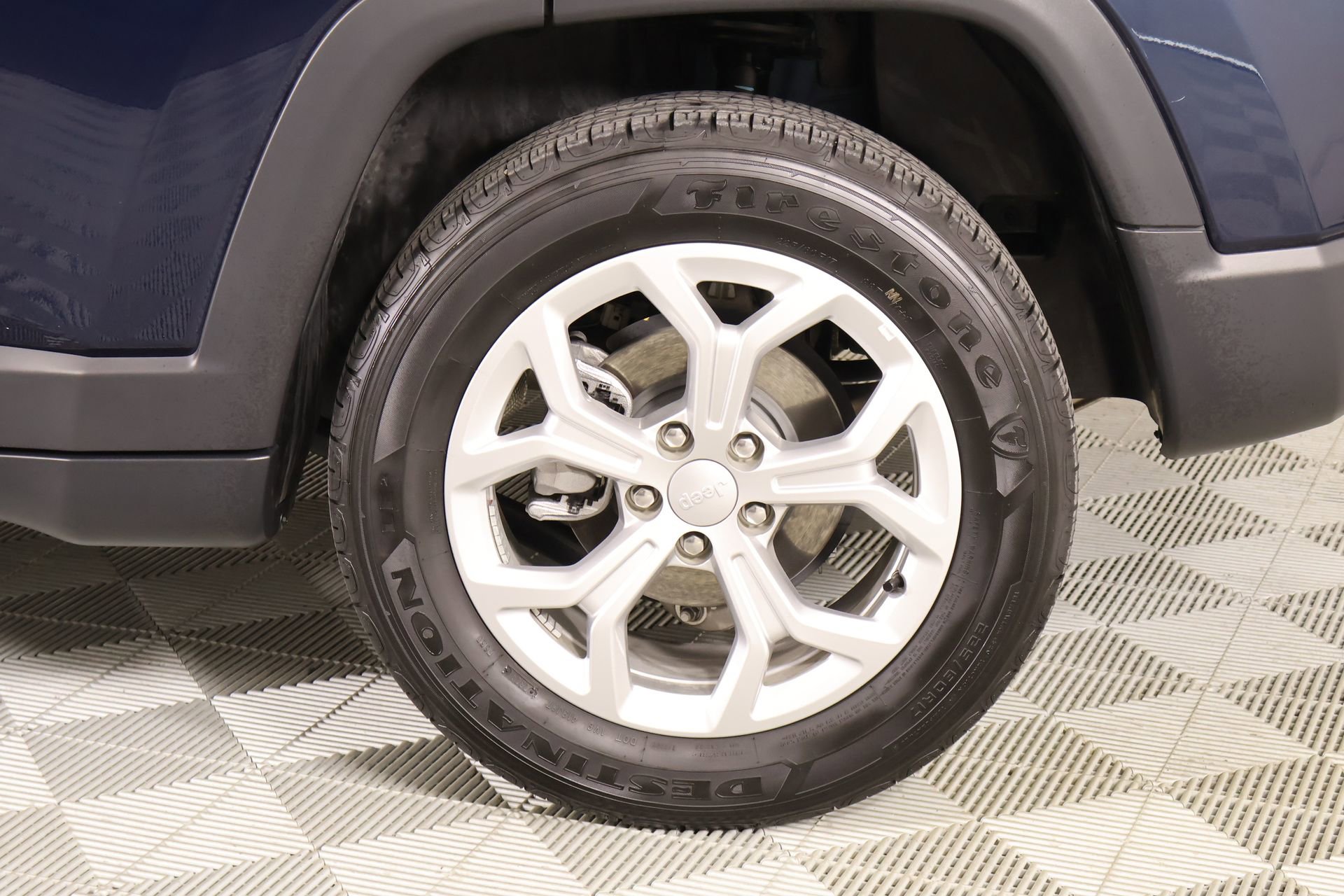 Used 2024 Jeep Compass Latitude image 18