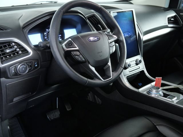 Certified 2024 Ford Edge SEL w/ Convenience Package AWD/4WD image 16