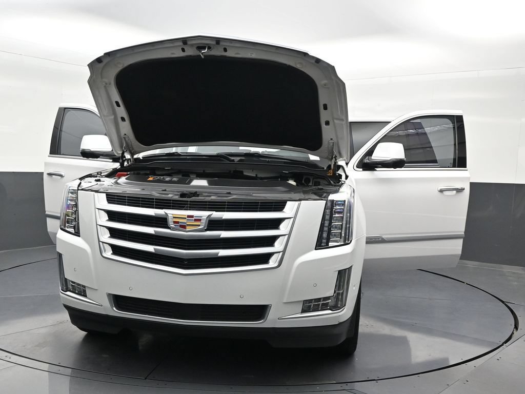 Used 2019 Cadillac Escalade Premium Luxury RWD image 37
