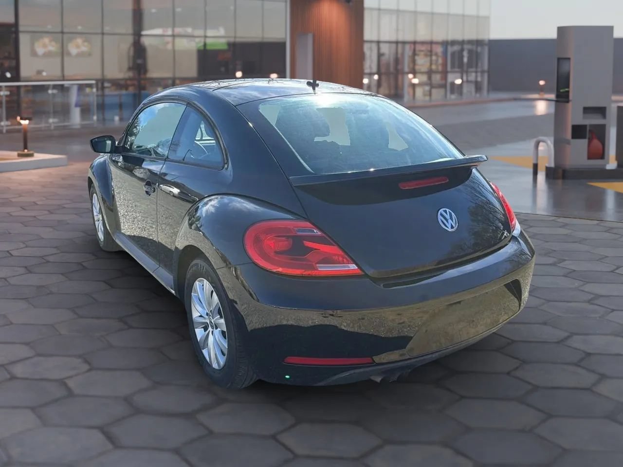 Used 2015 Volkswagen Beetle 1.8T FWD image 26