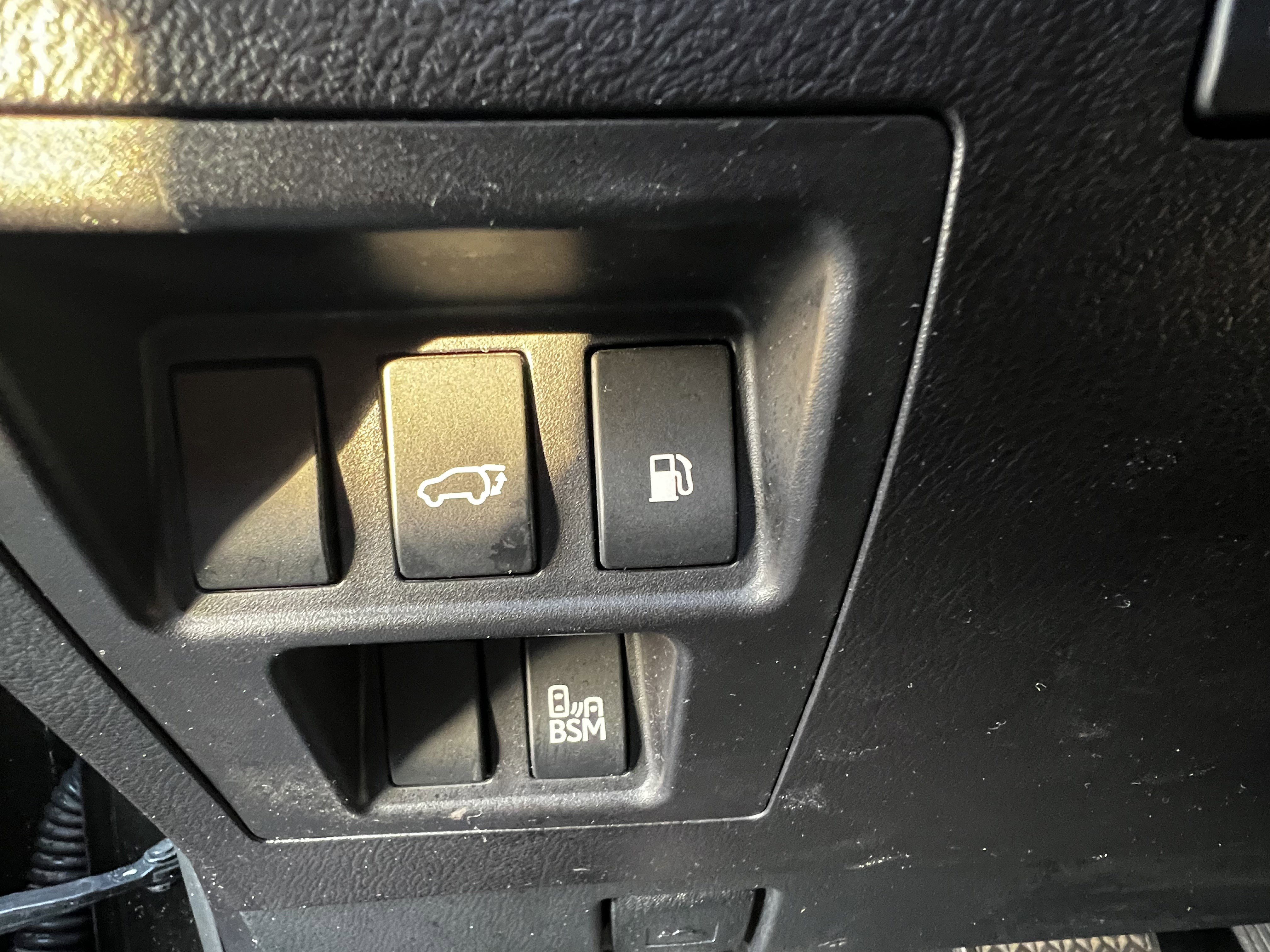 Used 2015 Lexus RX 450h AWD image 15