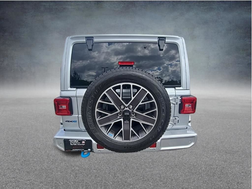 Used 2022 Jeep Wrangler Unlimited Sahara image 6