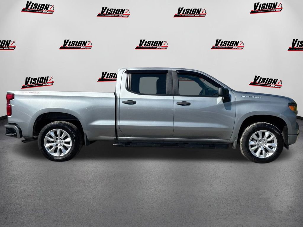 Used 2023 Chevrolet Silverado 1500 Custom image 4