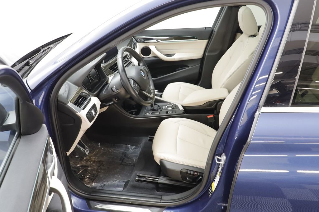 Used 2021 BMW X1 xDrive28i w/ Premium Package image 6