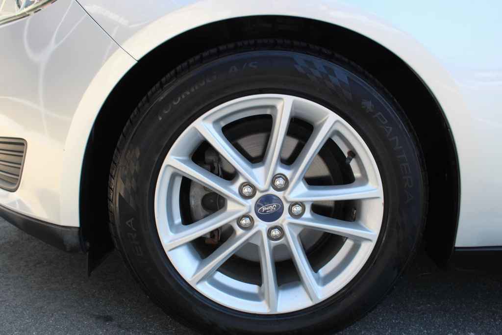 Used 2016 Ford Focus SE image 30