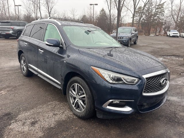 Used 2019 INFINITI QX60 Luxe w/ Essential Package image 3