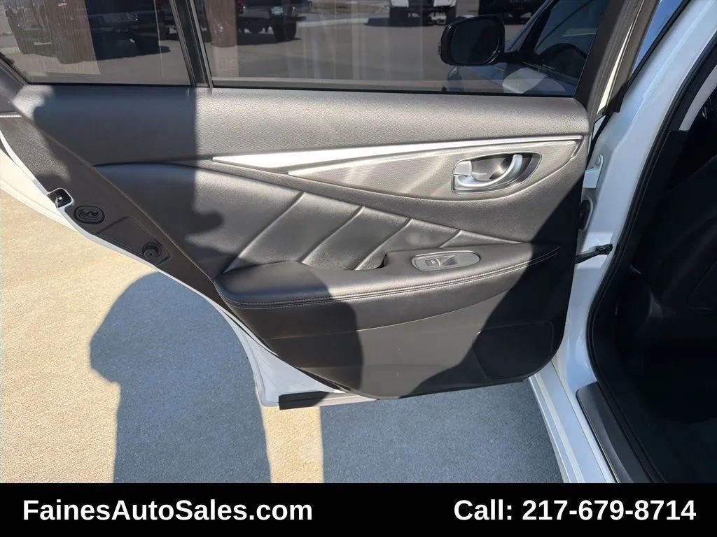 Used 2016 INFINITI Q50 Premium w/ Driver Assistance Package image 46