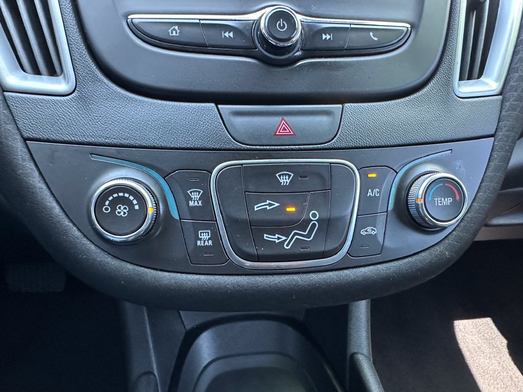 Used 2018 Chevrolet Malibu LS FWD image 27