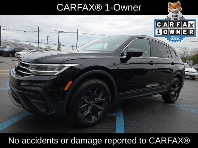 Used 2024 Volkswagen Tiguan SE w/ Panoramic Sunroof Package AWD/4WD image 3