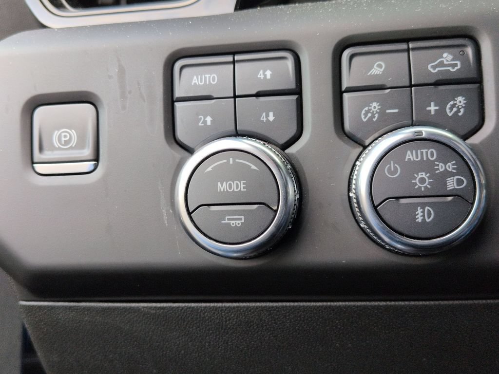 Certified 2024 GMC Sierra 1500 AT4 w/ Technology Package AWD/4WD image 19