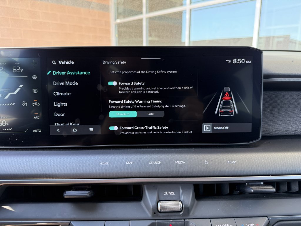Used 2024 Kia EV9 Light Long Range RWD image 23