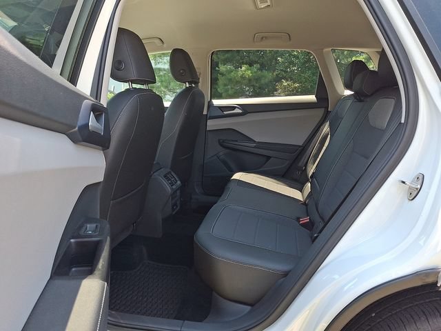 Certified 2024 Volkswagen Taos SE AWD/4WD image 10