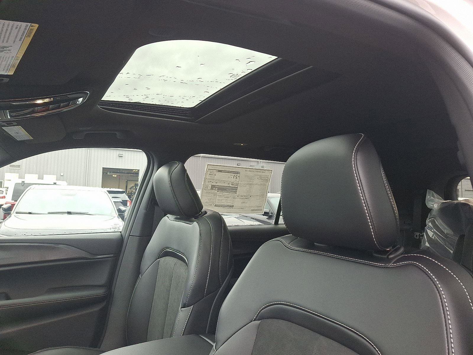 New 2025 Jeep Grand Cherokee L Altitude image 11