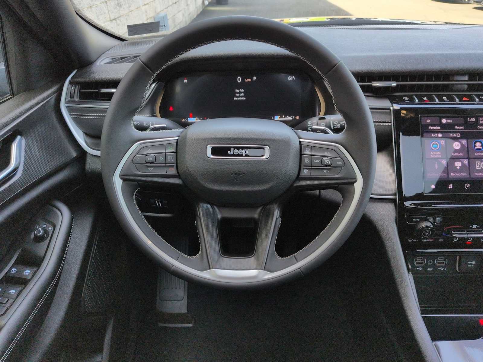 Used 2025 Jeep Grand Cherokee Laredo X AWD/4WD image 25