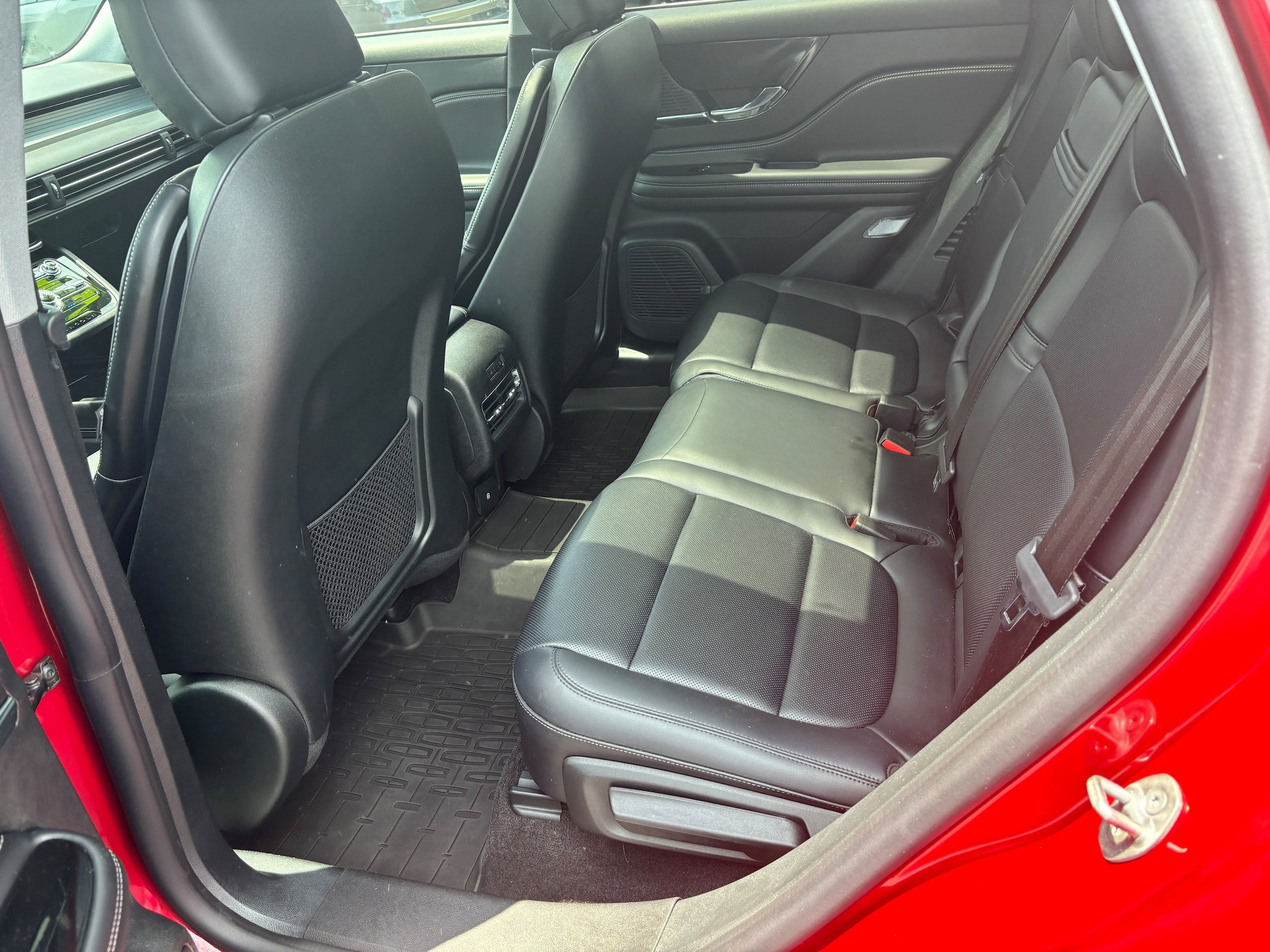 Used 2022 Lincoln Corsair AWD w/ Premium Package image 9