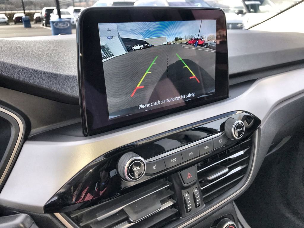 Used 2022 Ford Escape SE image 17