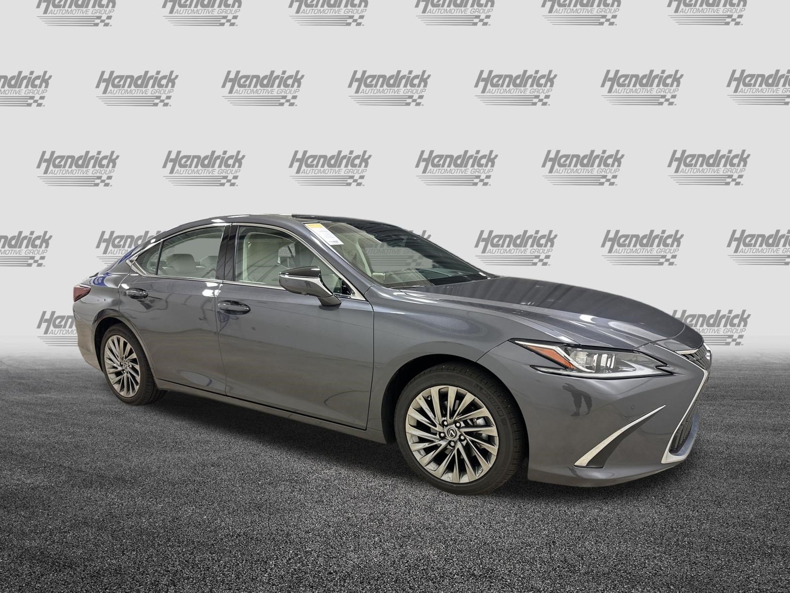 Certified 2025 Lexus ES 350 w/ Accessory Package (Z2) FWD image 2