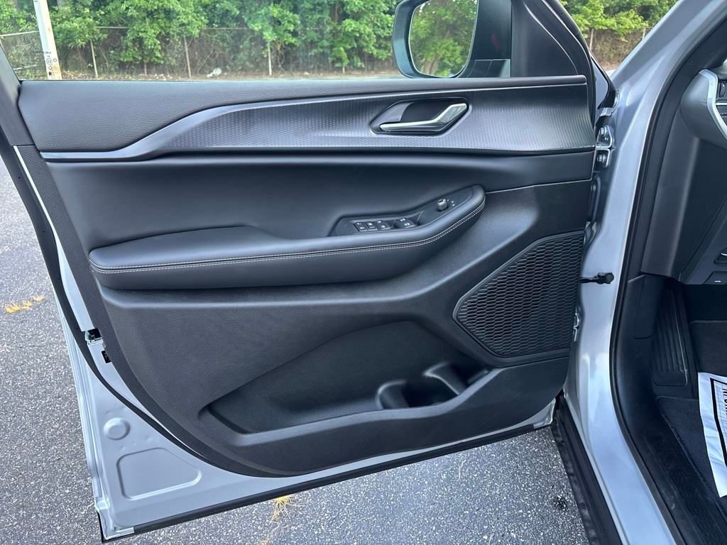 New 2024 Jeep Grand Cherokee Limited 4xe w/ Luxury Tech Group II image 20