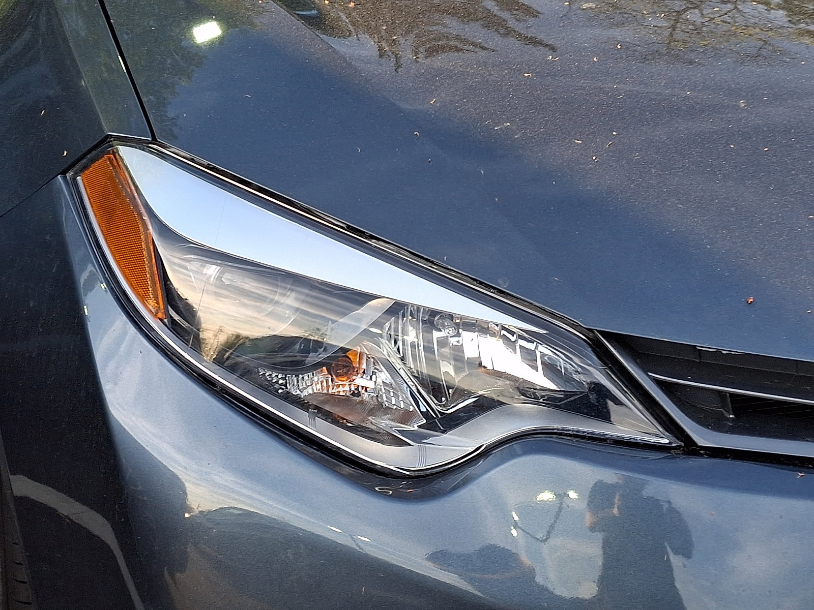 Used 2016 Toyota Corolla LE FWD image 7