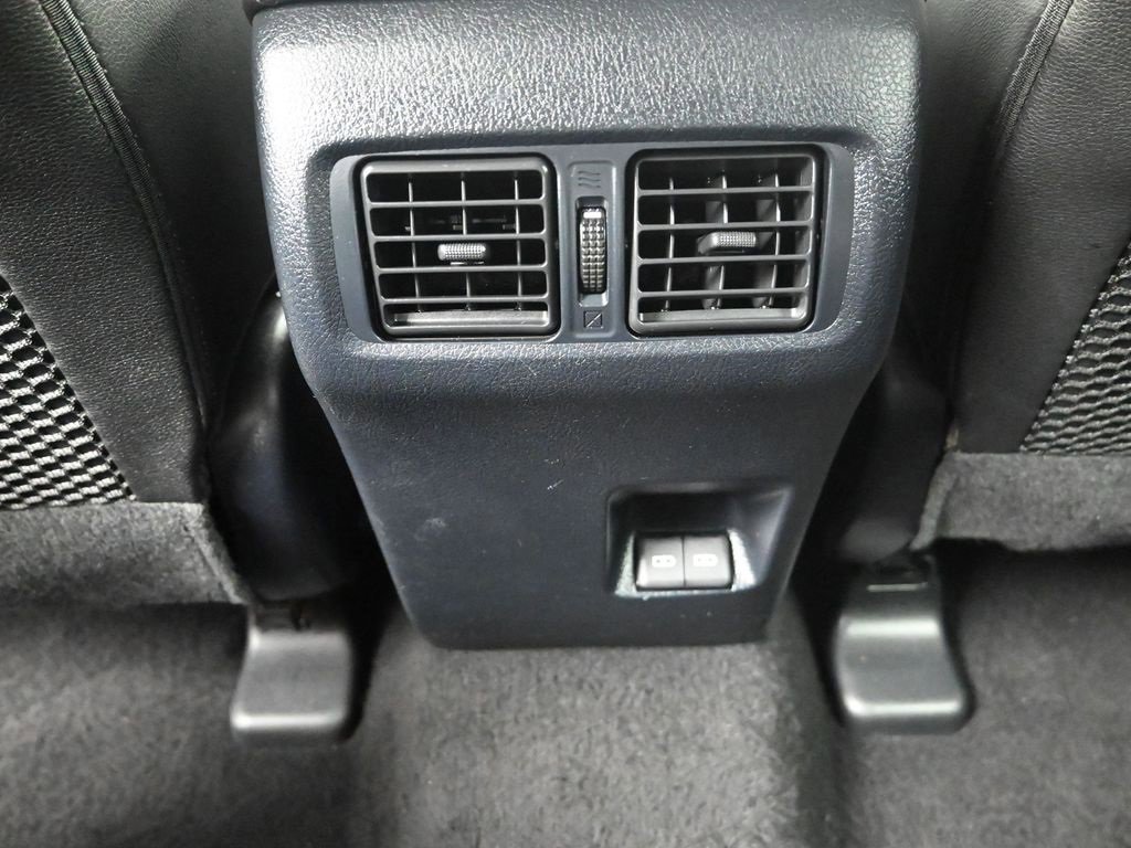 Used 2024 Toyota 4Runner SR5 Premium image 30