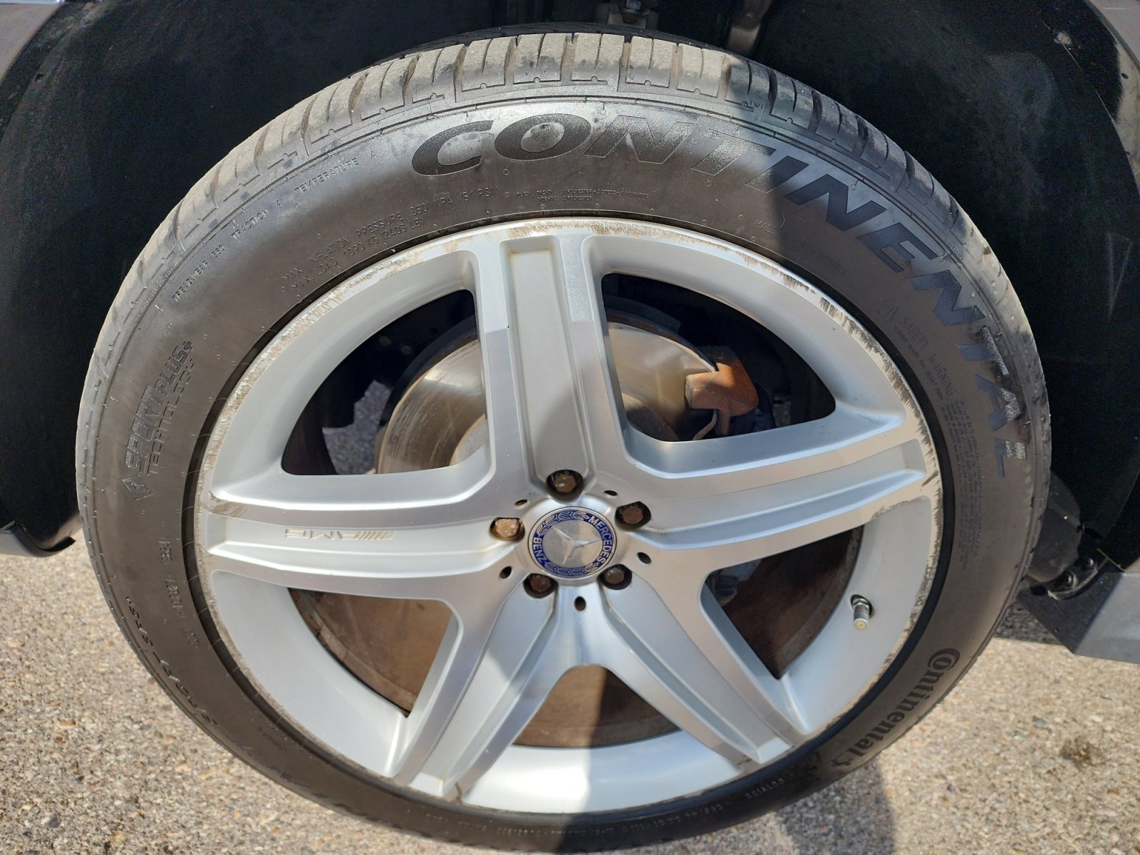 Used 2011 Mercedes-Benz GL 550 4MATIC w/ Chrome Accessory Pkg image 26