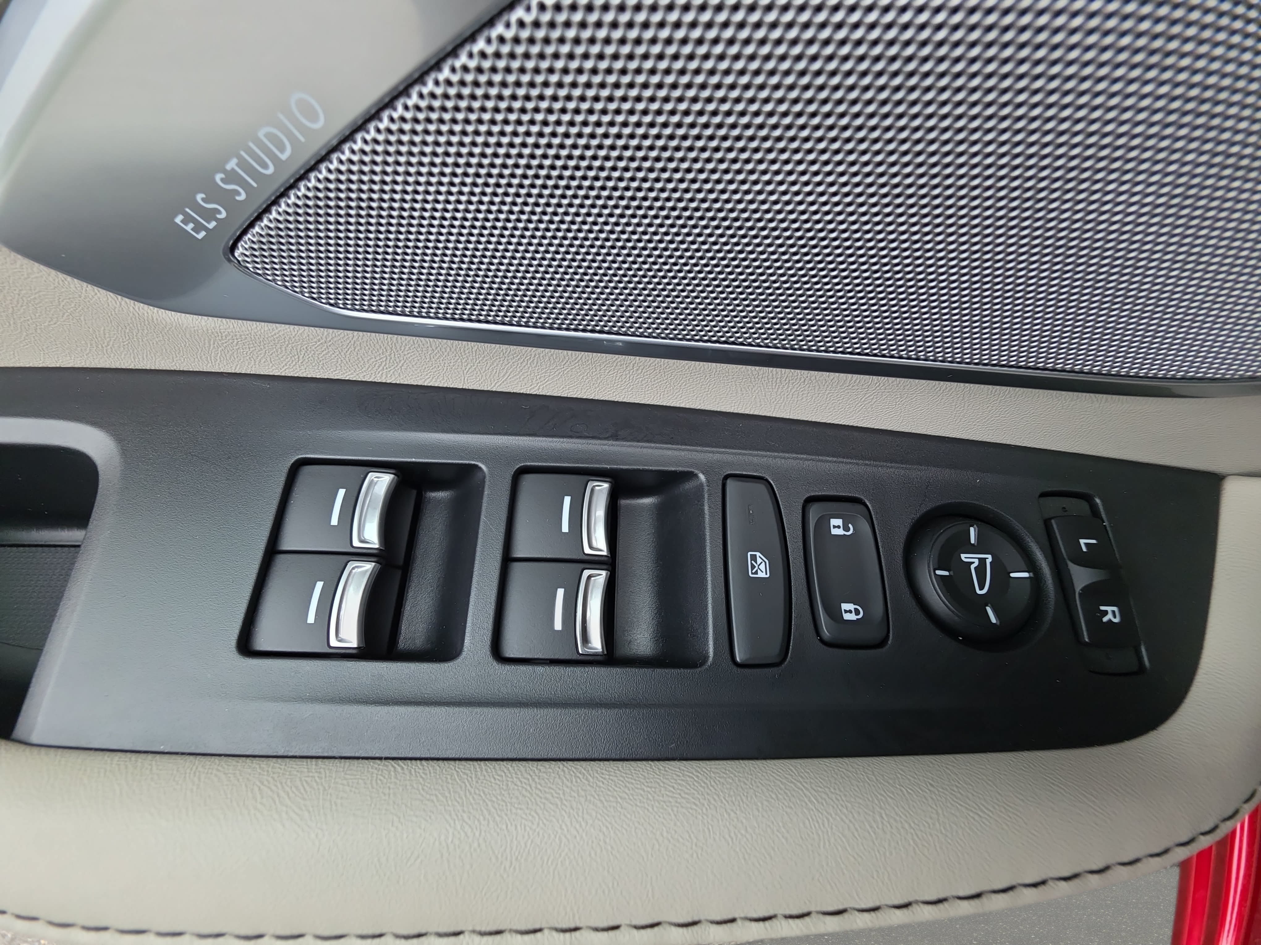 Used 2025 Acura RDX w/ Technology Package AWD/4WD image 28