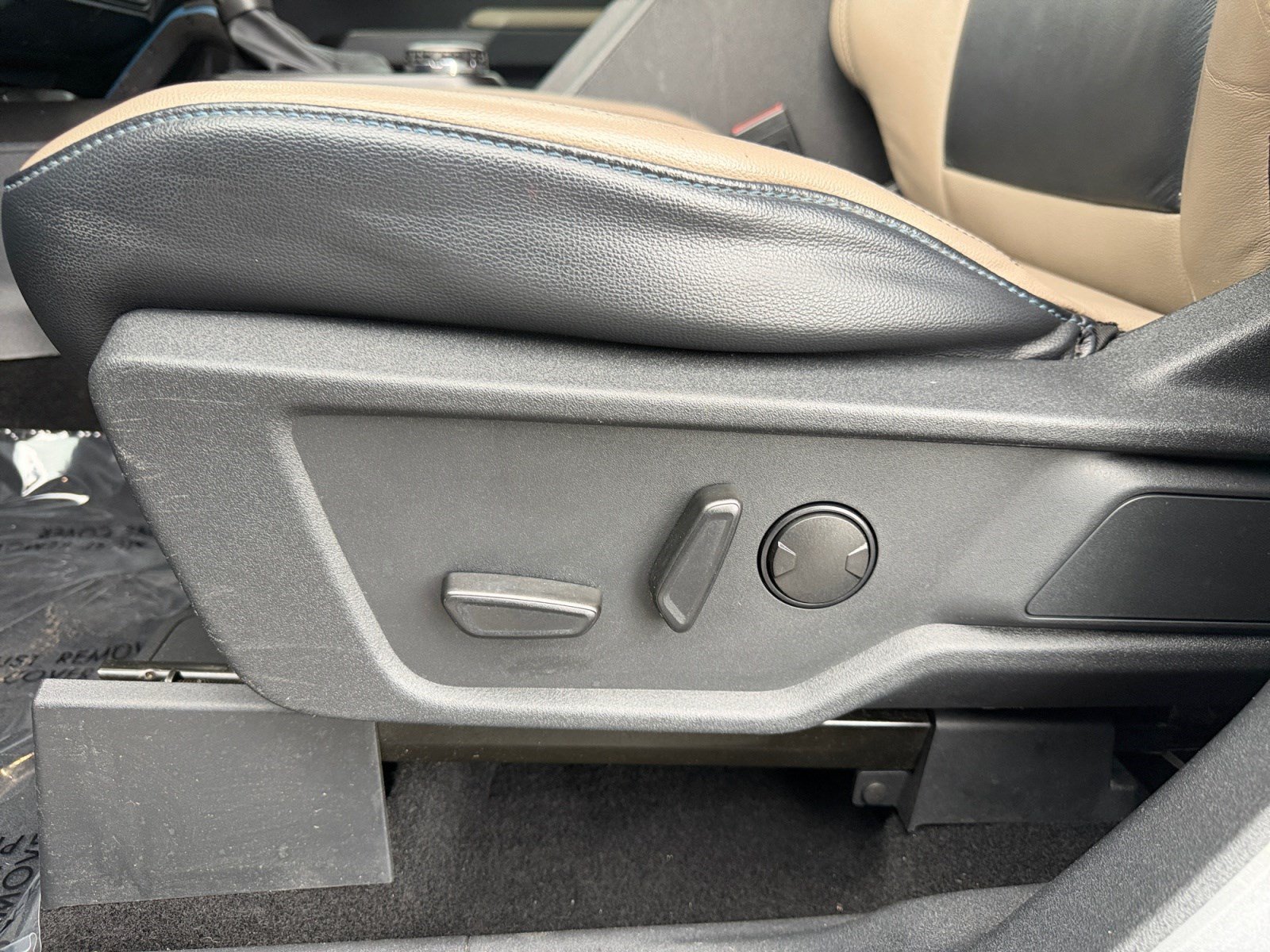 Used 2022 Ford Bronco Wildtrak AWD/4WD image 14
