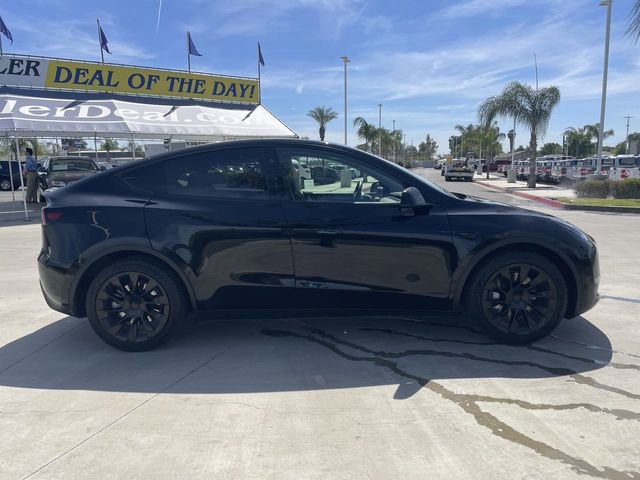 Used 2023 Tesla Model Y Long Range image 9